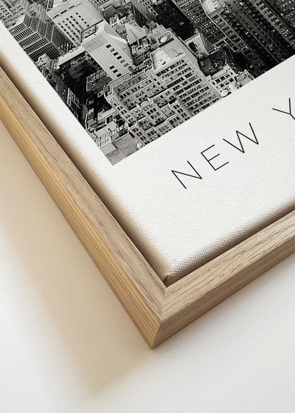 Travel poster: New York skyline in black and white