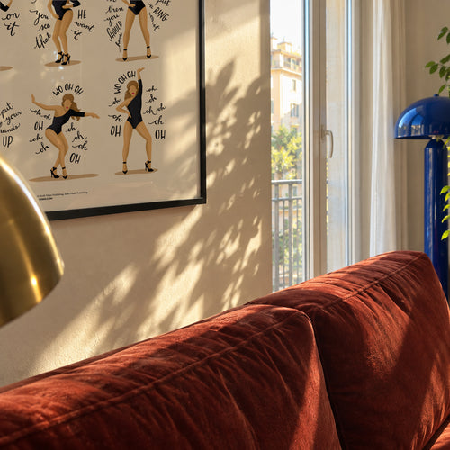 Single Ladies - Framed poster in an interior