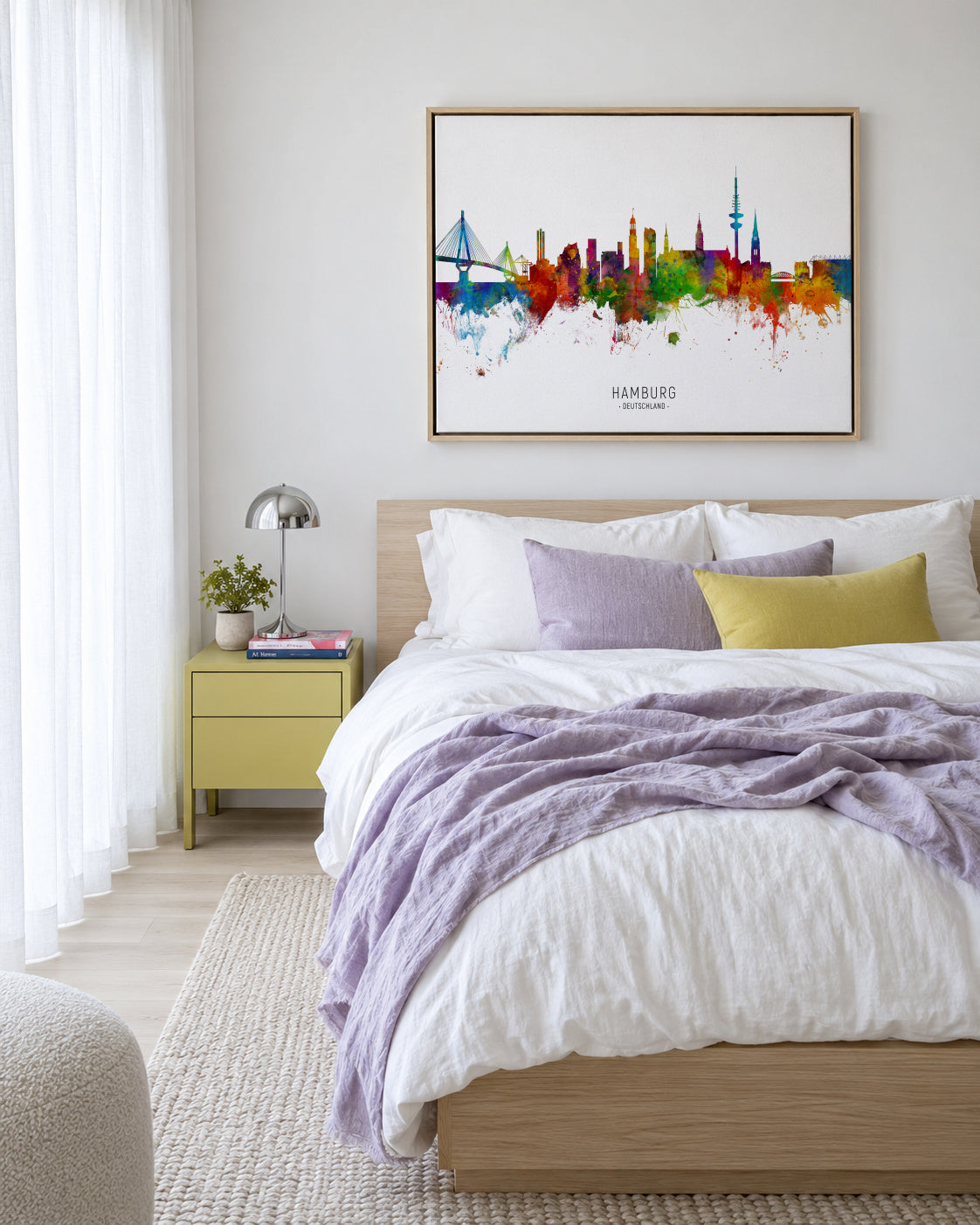 Hamburg Skyline multicolor - Framed canvas in an interior