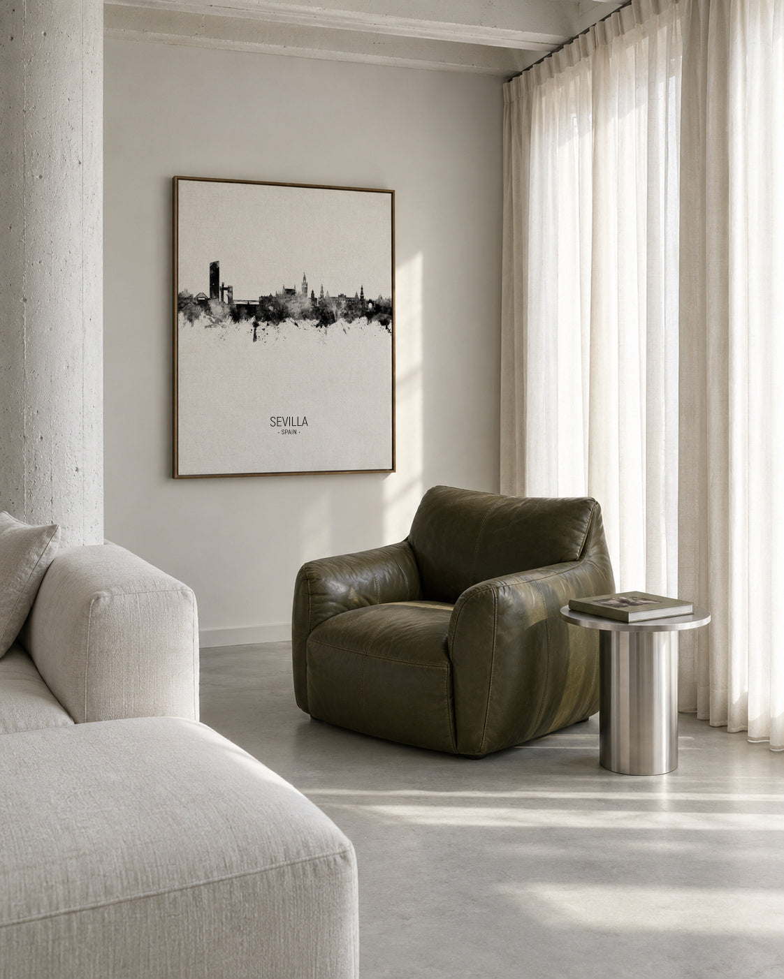 Sevilla Skyline en blanco y negro - Framed canvas in an interior