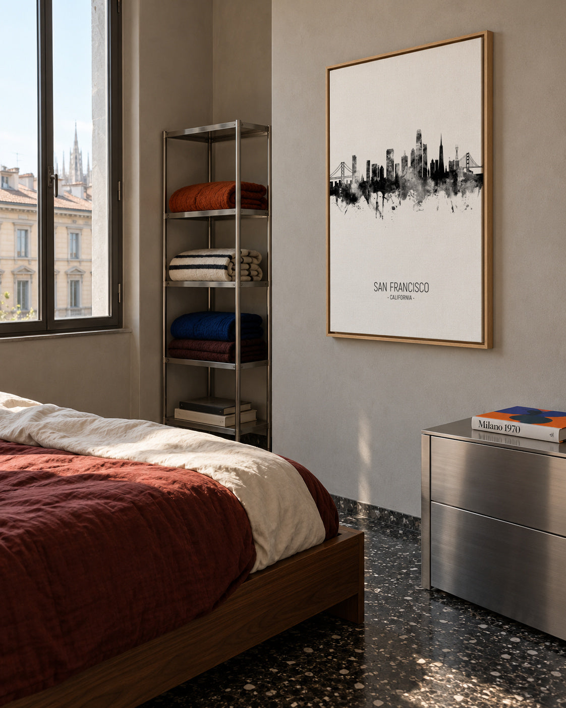 San Francisco Skyline en blanco y negro - Framed canvas in an interior