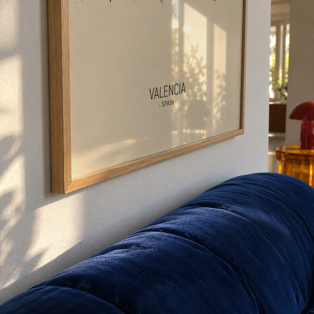 Valencia Skyline en beige - Framed poster detail