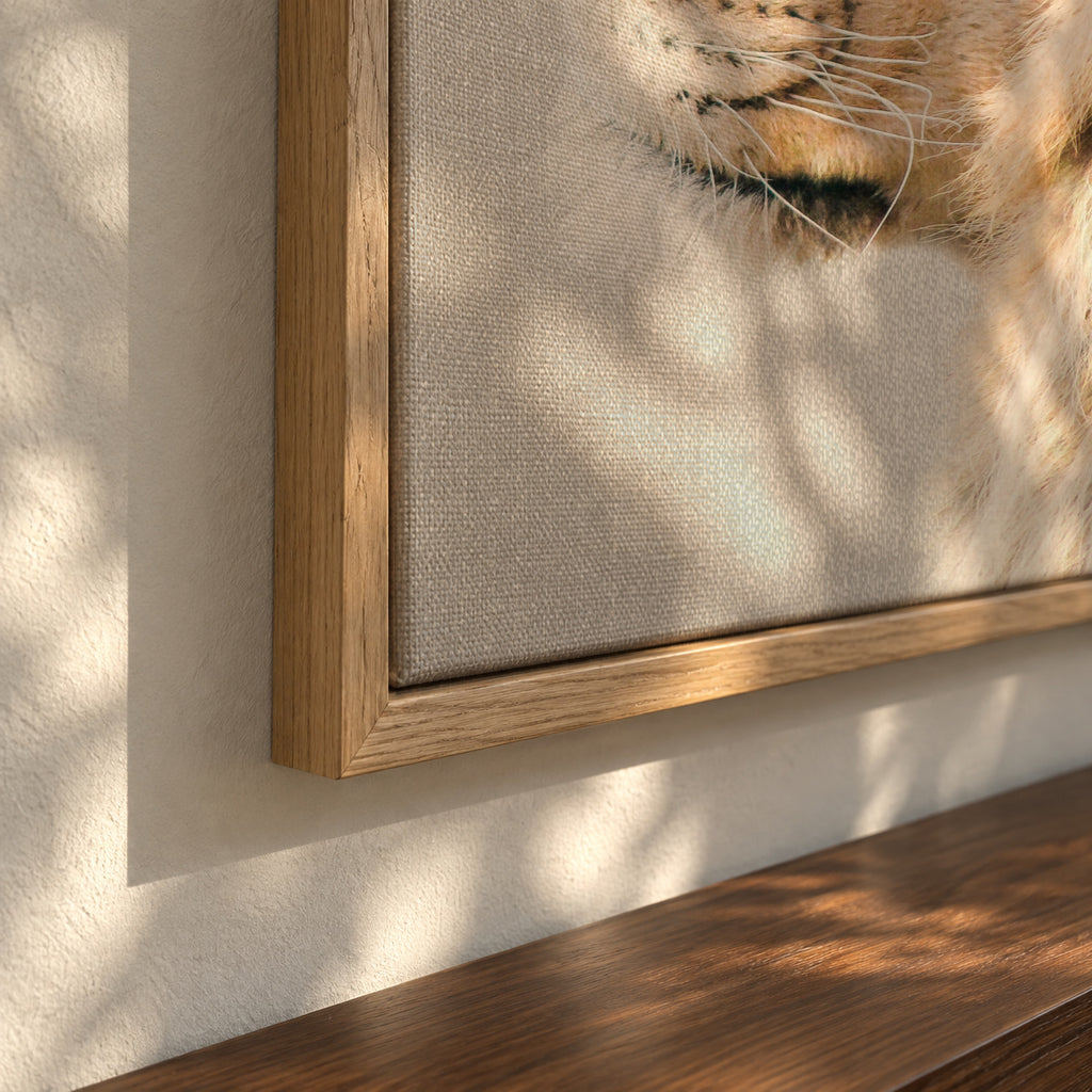 Lion Portrait - Framed canvas detail