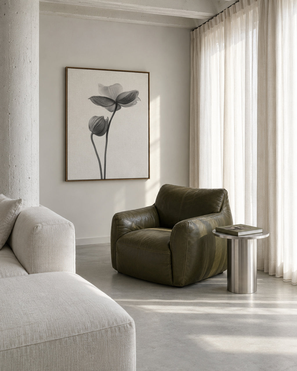 A little touch monochrome - Framed canvas in an interior