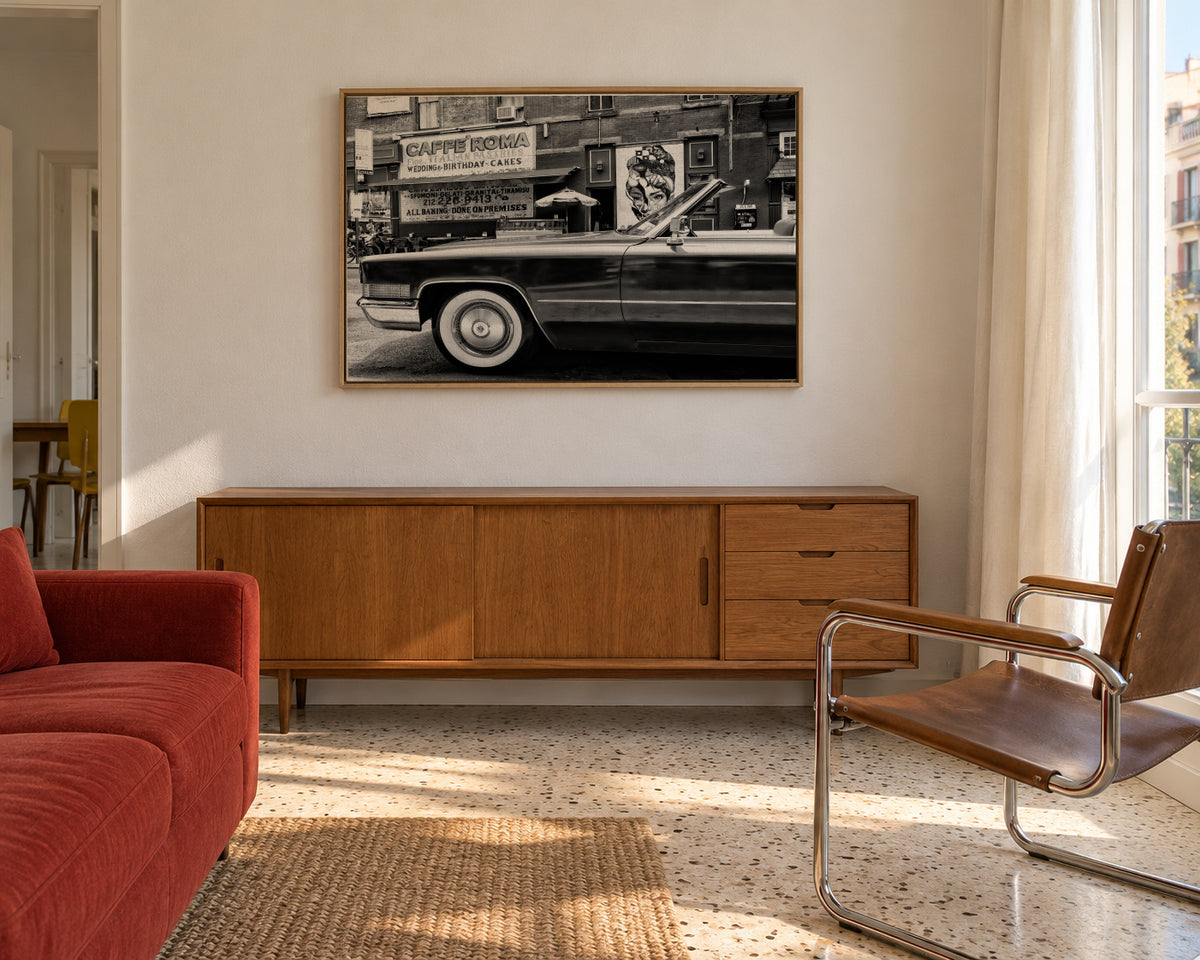 Black Manhattan - Classic Car - Framed canvas in an interior
