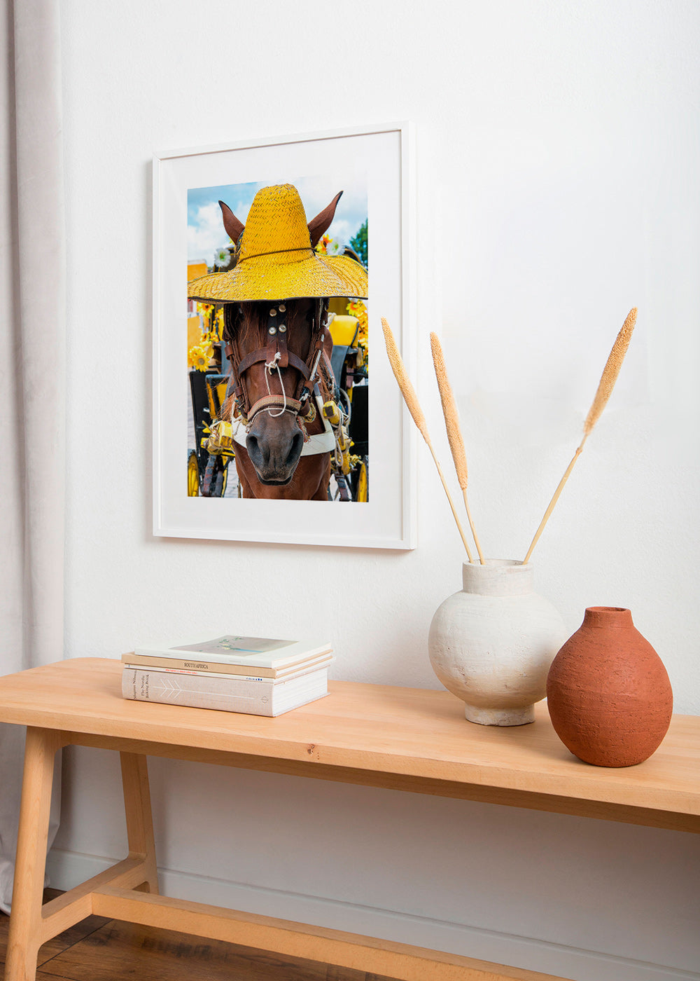 Horse portrait with yellow hat – Product3