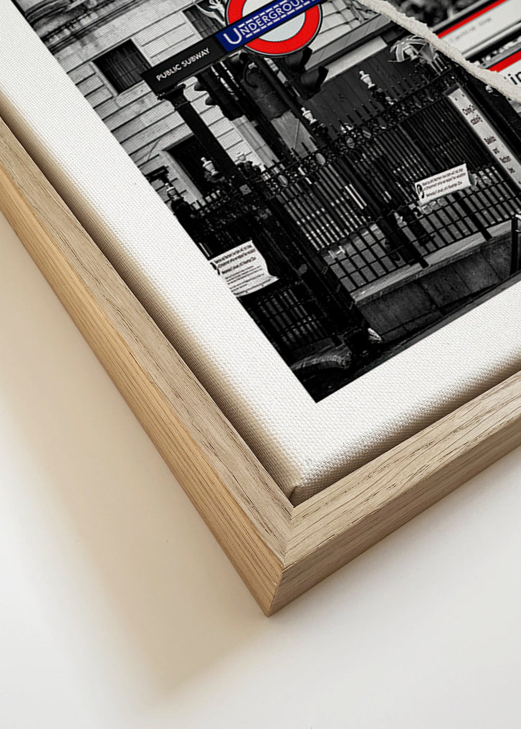 City art featuring Underground sign in London – Canvas detail