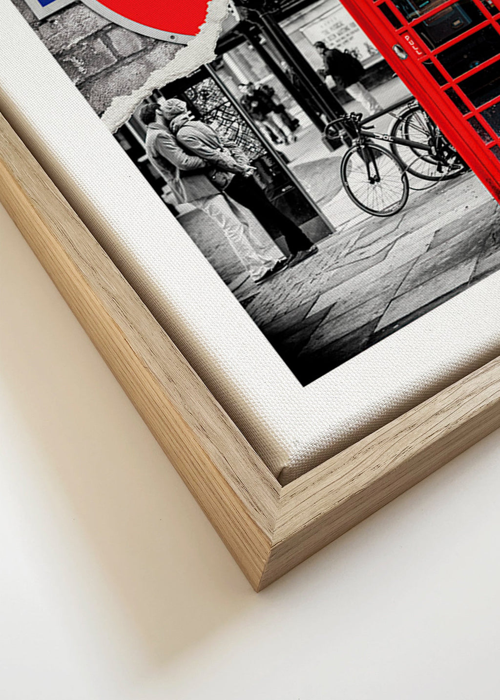 City art featuring a red phone box in Notting Hill – Canvas detail