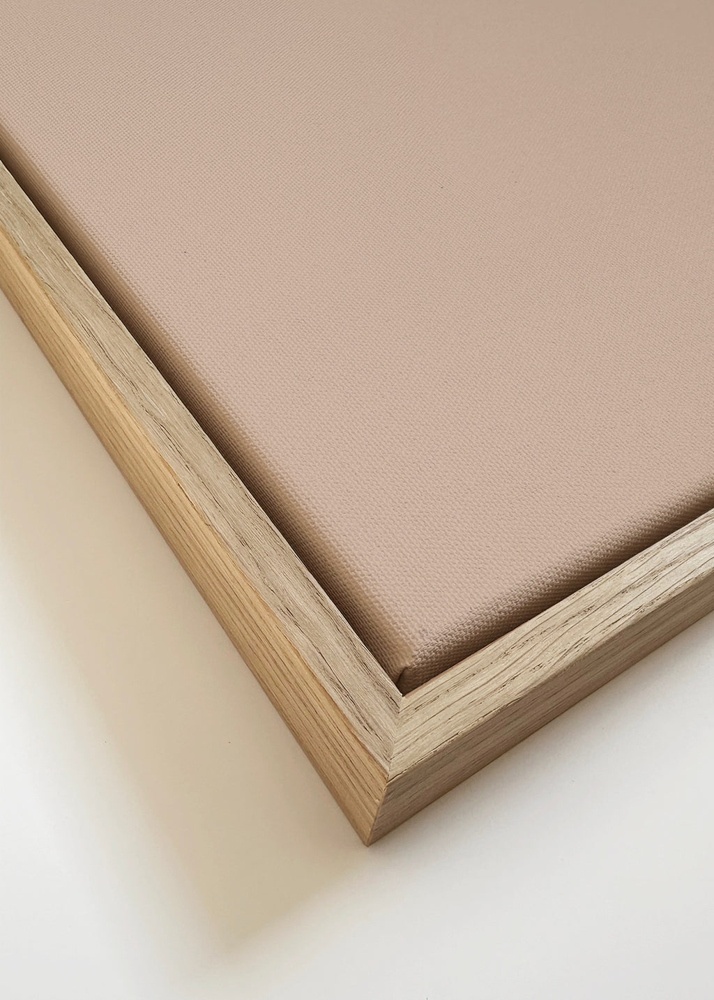 Bear - Framed canvas detail