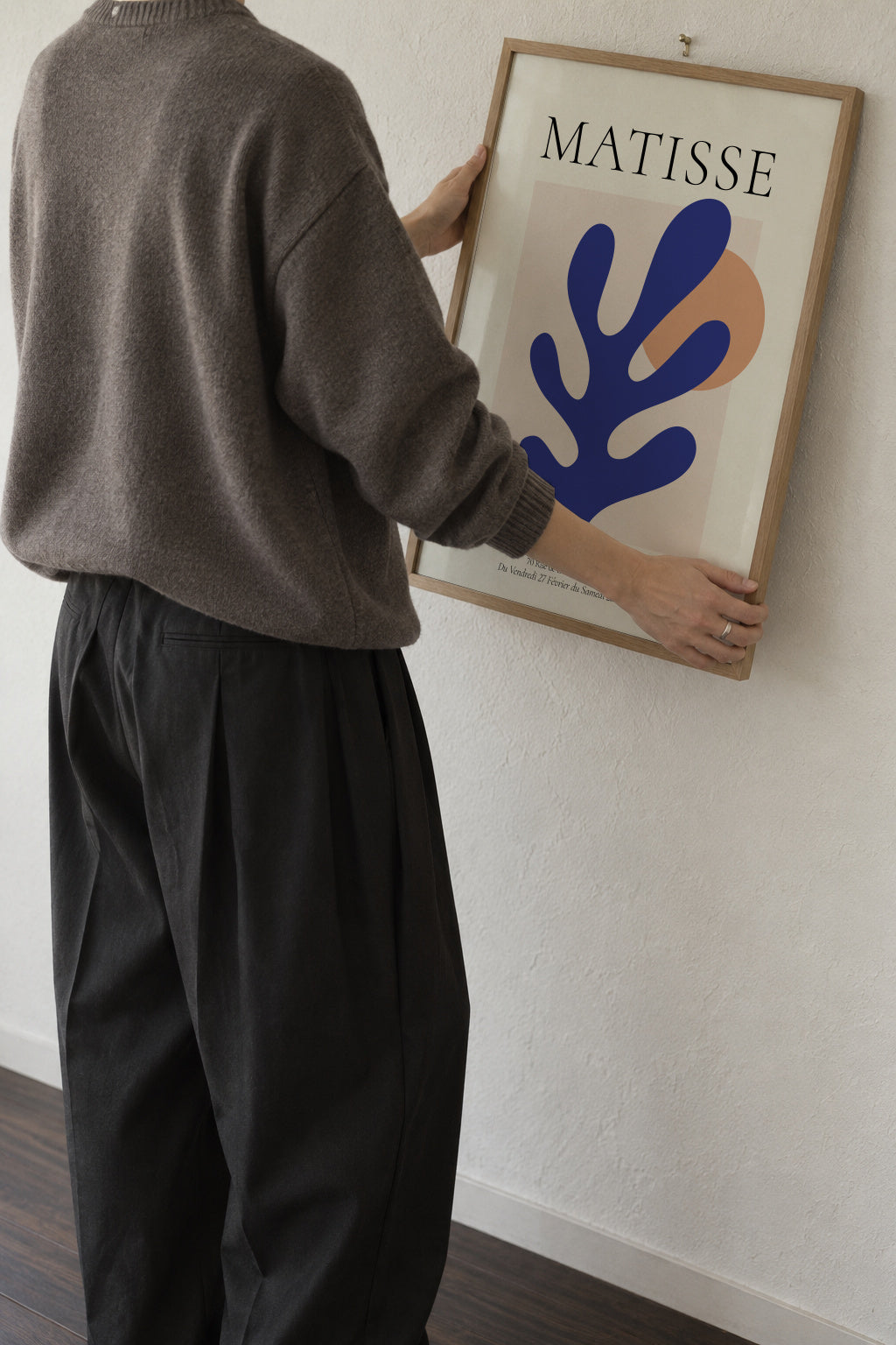 Henri Matisse papiers découpés I - Framed poster in an interior