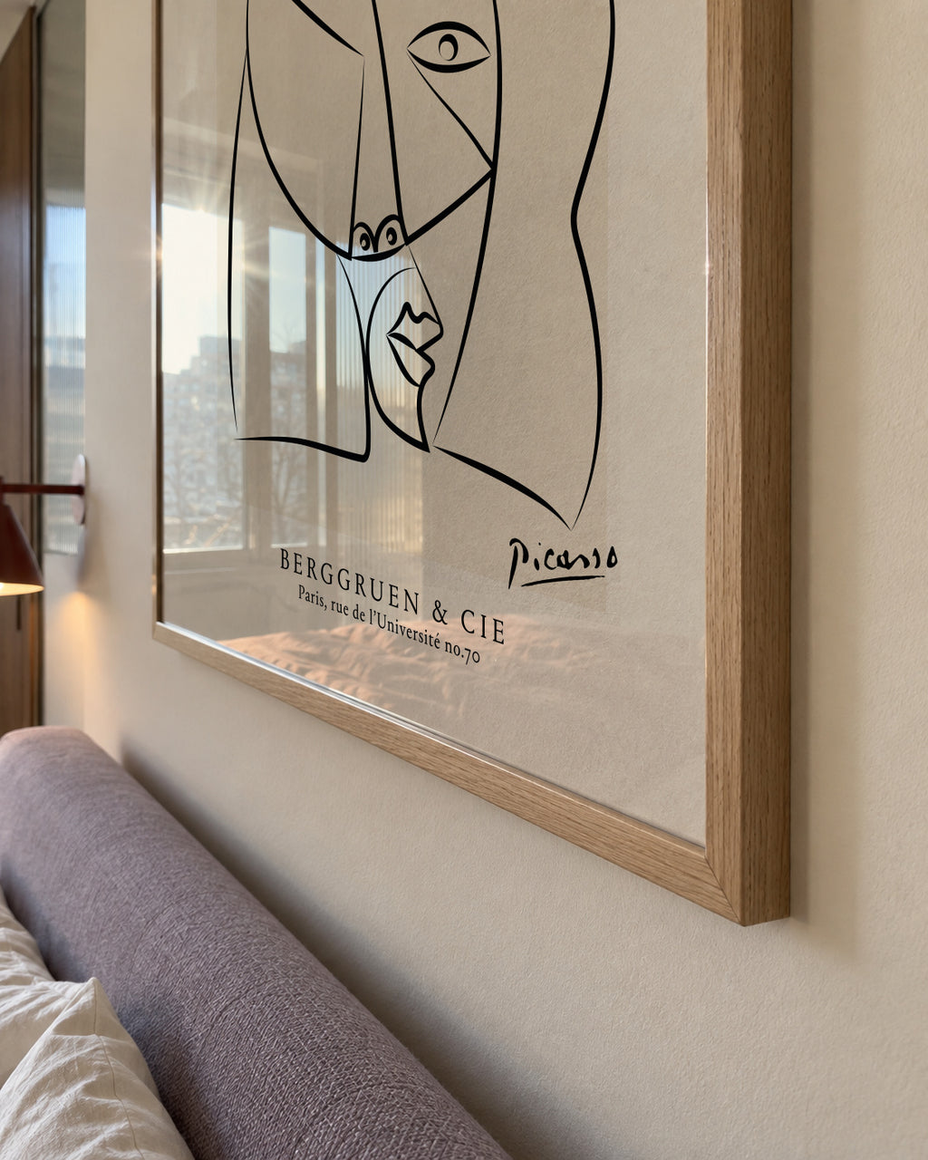 Picasso Woman in a Hat Sktech Poster - Framed poster detail