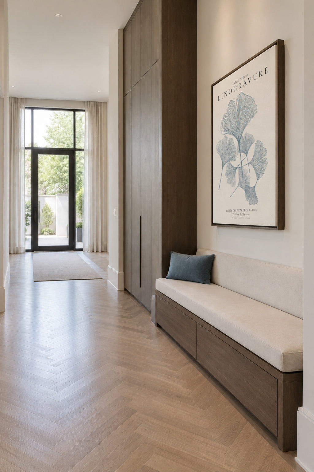 Exposition de linogravure, Ginkgo leaves - Framed canvas in an interior