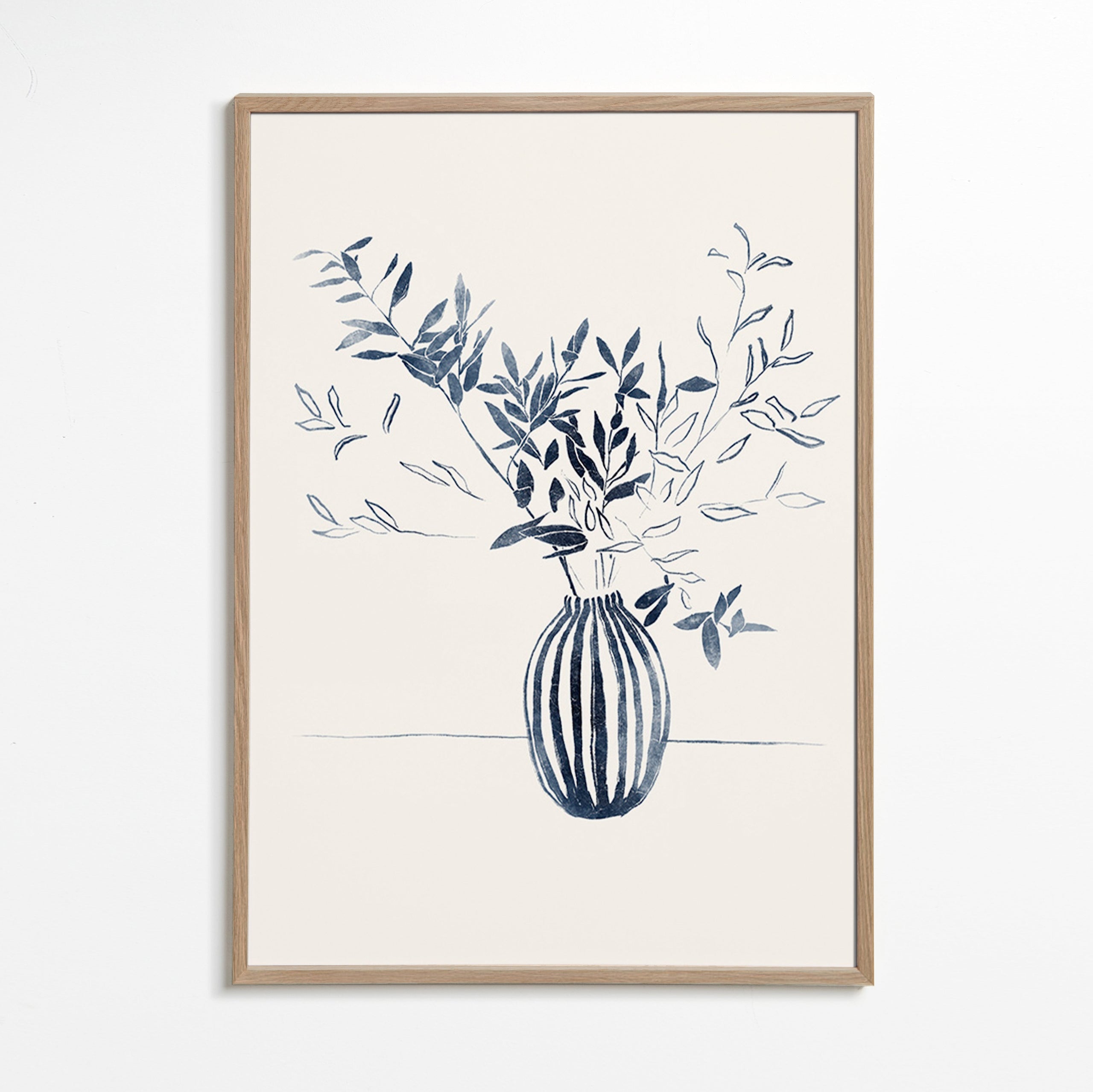 Lámina botánica: ramas azules en jarrón – Oak Frame