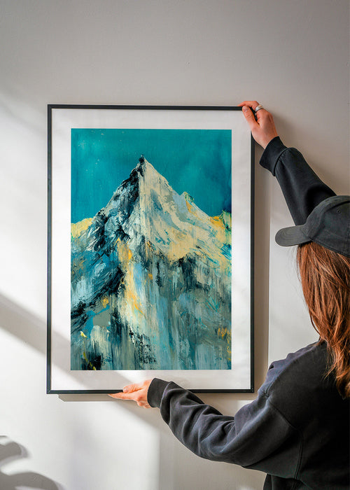 Cuadro de paisaje con pico nevado y lavados turquesa – Product1