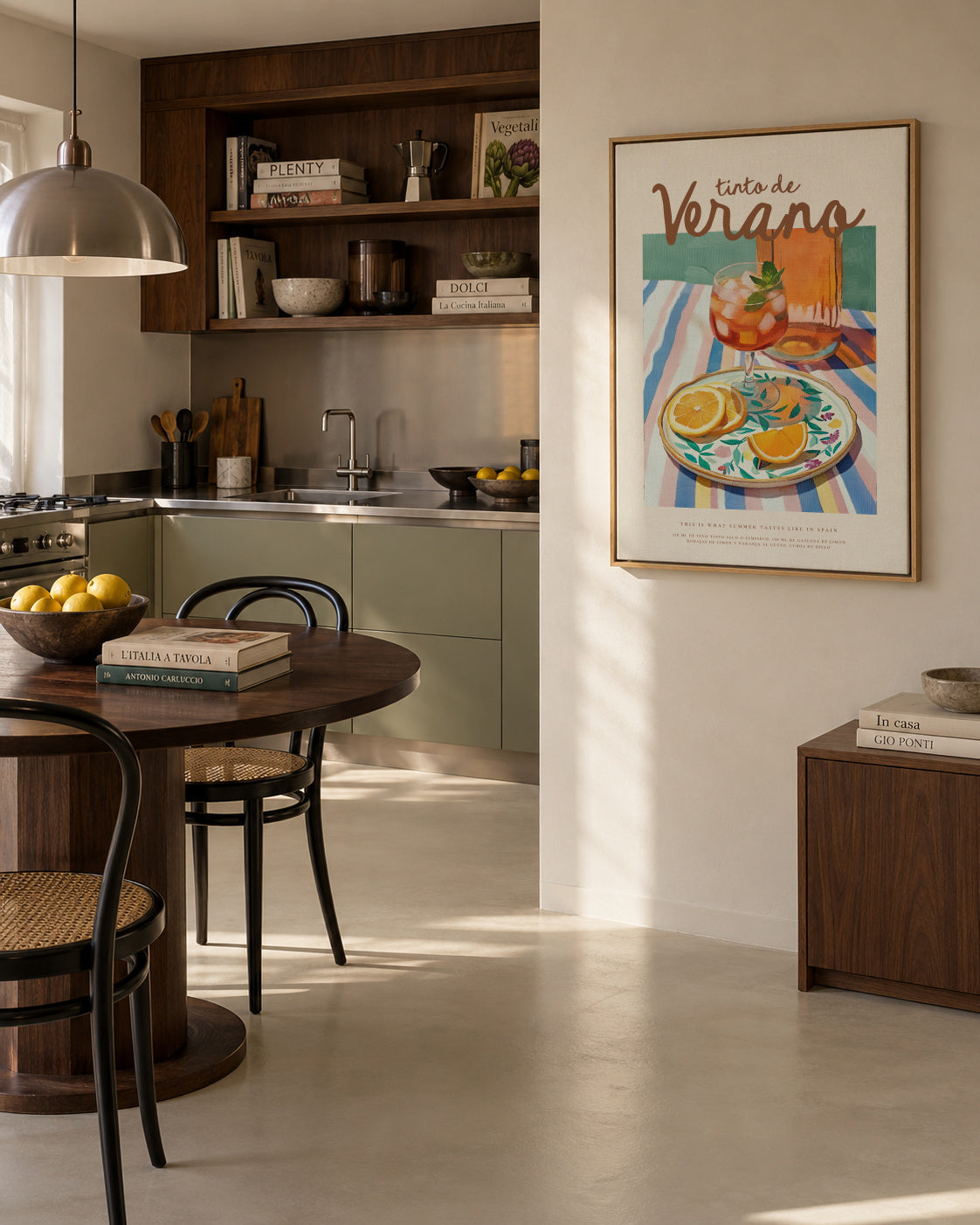 Tinto de Verano - Framed canvas in an interior
