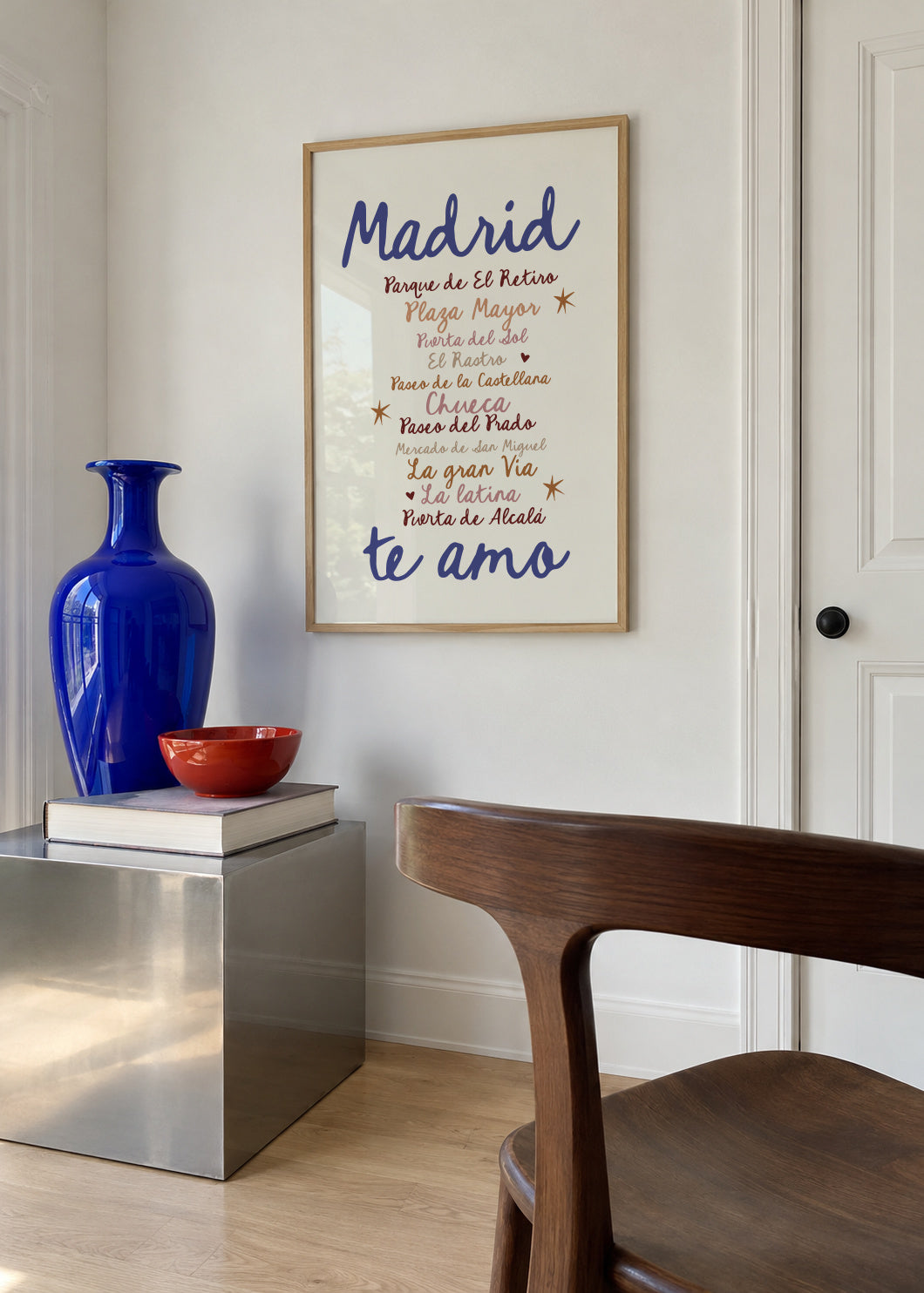 Madrid Te Amo - Framed poster in an interior