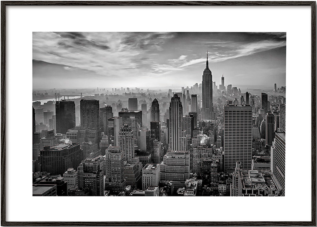 Cuadro de ciudades: Skyline de Manhattan en blanco y negro – Black Frame