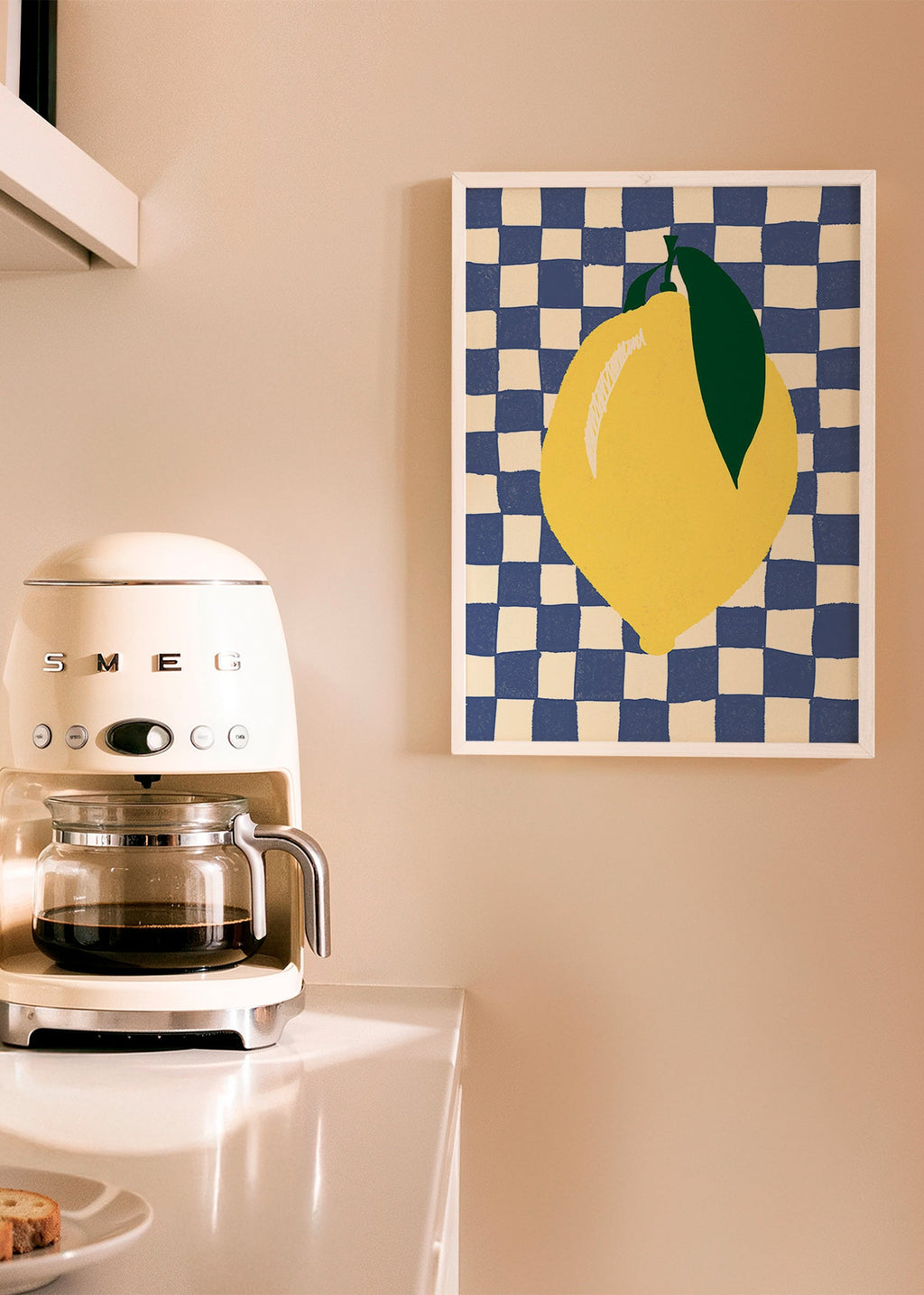 Cuadro de cocina con limón ilustrado y fondo ajedrezado – Product1
