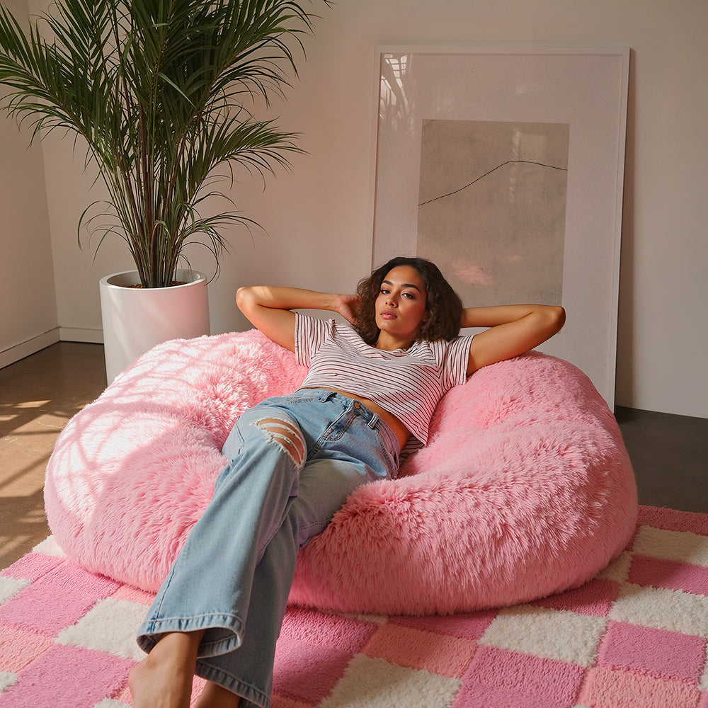 Cuadro minimalista con línea curva sobre beige – Product1