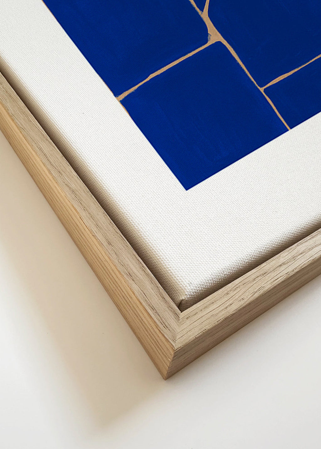 Cuadro geométrico azul con juntas claras – Canvas detail