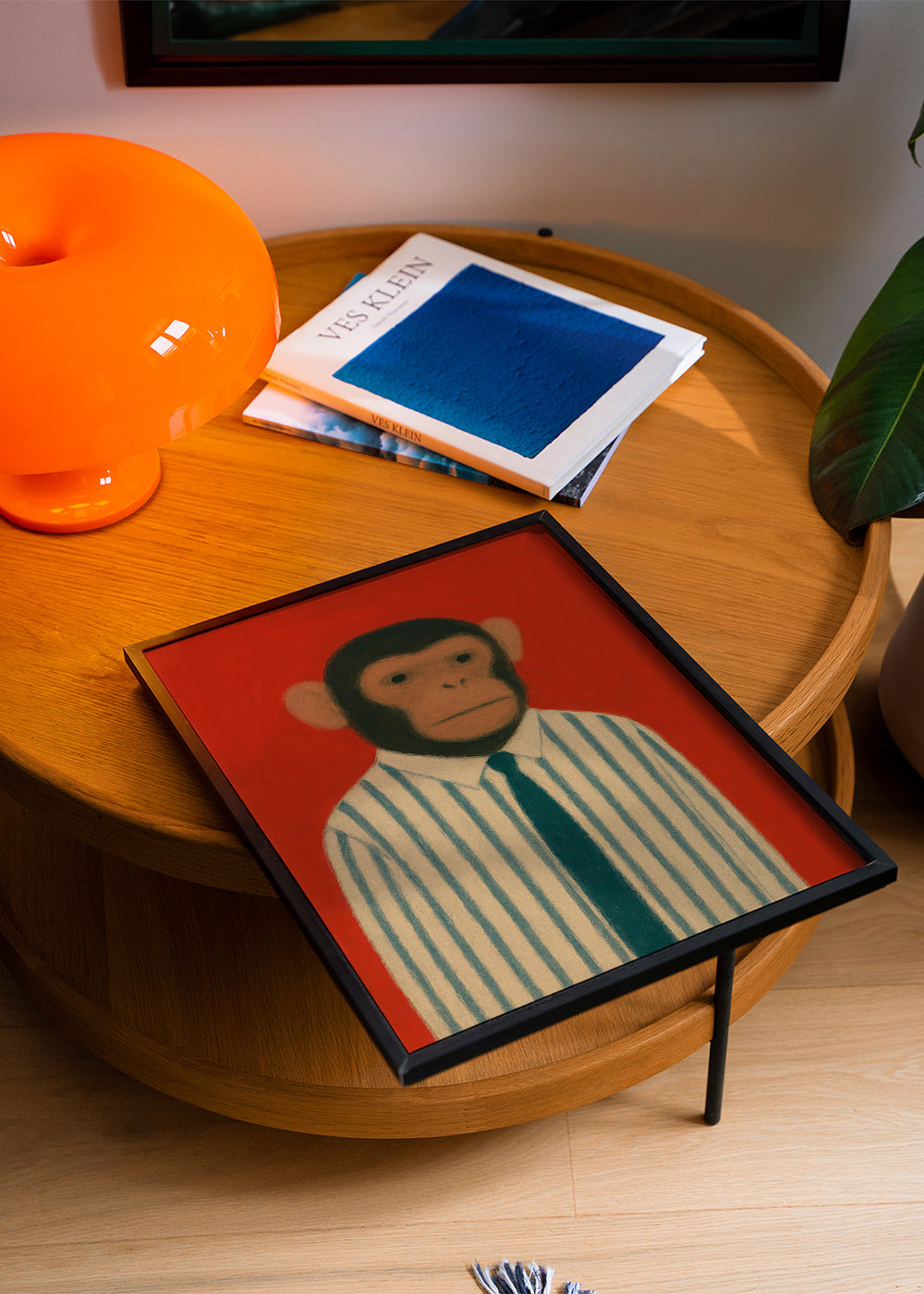 Cuadro mono con corbata rayada – Product1