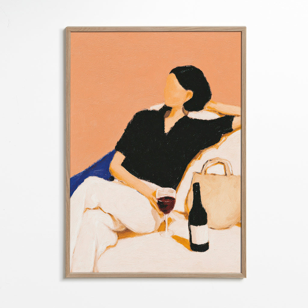 Cuadro de cocina con figura relajada y copa de vino – Oak Frame