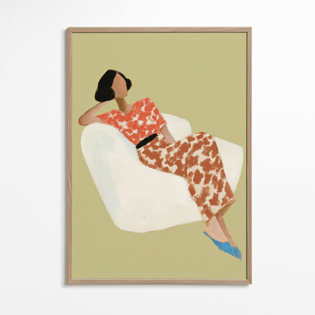 Ilustración reclinada en sillón blanco – Oak Frame