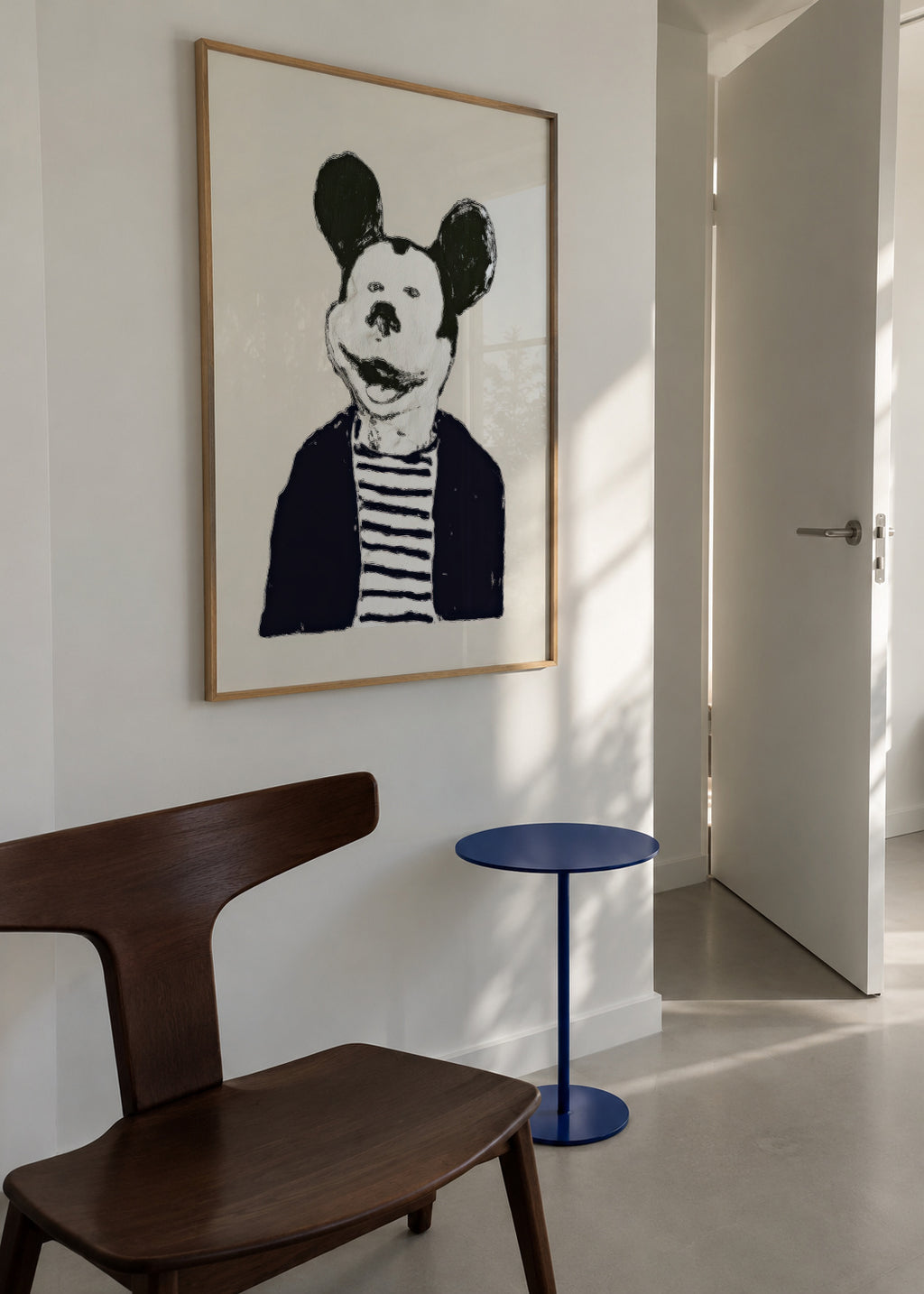 Mouse Gentleman - Framed poster in an interior